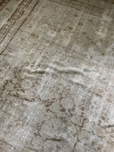 Load image into Gallery viewer, Antique Designer Large Area Rug #105 10’3” x 13’