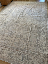 Load image into Gallery viewer, Vintage Turkish 8’3” x 12’1”