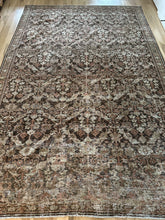 Load image into Gallery viewer, Antique Mahal 6’8” x 9’8”