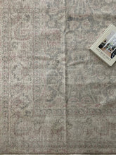 Load image into Gallery viewer, Vintage Turkish Rug 8’ x 11’5”