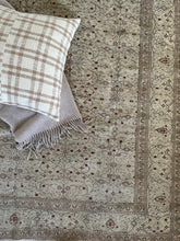 Load image into Gallery viewer, Vintage Kayseri 6’9” x 9’7”