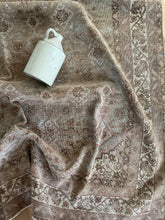 Load image into Gallery viewer, Vintage Tabriz 5’10” x 9’1”