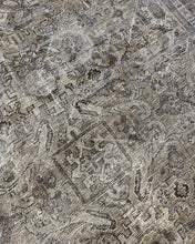 Load image into Gallery viewer, Antique Mahal 6’8” x 10’6”