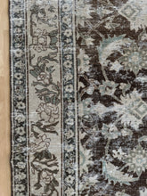 Load image into Gallery viewer, Antique Mahal 6’5” x 10’1”