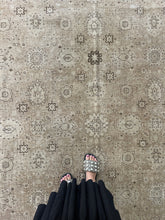 Load image into Gallery viewer, Vintage Tabriz 9’5” x 12’9”