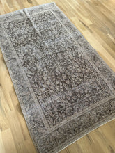 Load image into Gallery viewer, Vintage Tabriz 3’8” x 6’9”