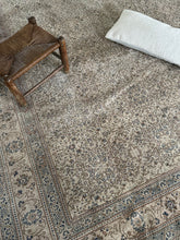 Load image into Gallery viewer, Vintage Kayseri 8’5” x 12’
