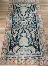 Load image into Gallery viewer, Vintage small runner 3’2” x 6’3”