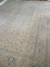 Load image into Gallery viewer, Vintage Tabriz 9’9” x 12’7”