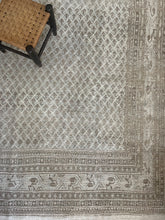 Load image into Gallery viewer, Vintage Seraben 6’ 10” x 10’1”