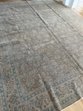Load image into Gallery viewer, Antique Mahal 9’6” x 12’4”