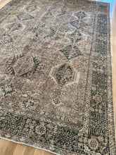 Load image into Gallery viewer, Antique Karaja 7’11” x 11’1”