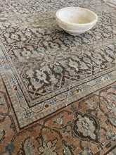 Load image into Gallery viewer, Designer Antique #125 Large Area Rug 8’10” x 11’6”