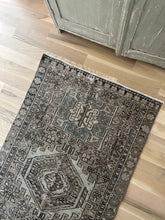 Load image into Gallery viewer, {ON HOLD} Vintage Heriz 2’10” x 14’