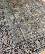 Load image into Gallery viewer, Antique Mahal 9’ x 12’3”