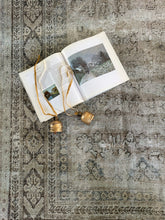 Load image into Gallery viewer, Semi-Antique Mahal 8’7” x 11’4”