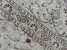 Load image into Gallery viewer, Vintage Kayseri 6’9” x 9’7”