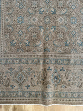 Load image into Gallery viewer, Antique Mahal 9’6” x 12’4”