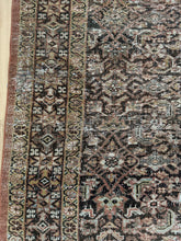 Load image into Gallery viewer, Antique Mahal 8’3” x 10’7”
