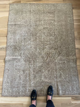 Load image into Gallery viewer, Antique Scatter Rug 3’11” x 5’5”