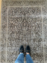 Load image into Gallery viewer, Vintage Tabriz 3’8” x 6’9”