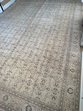 Load image into Gallery viewer, {ON HOLD} Vintage Kayseri 9’9” x 13’5”