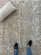 Load image into Gallery viewer, Vintage Turkish 8’3” x 12’1”