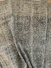 Load image into Gallery viewer, Vintage Turkish 7’4” x 10’