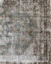 Load image into Gallery viewer, Semi-antique Malayer Runner 3’ x 13’5”
