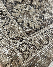 Load image into Gallery viewer, Antique Mahal Large Area Rug 9’7” x 12’4”