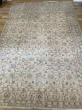 Load image into Gallery viewer, Vintage Turkish Area Rug 6’5” x 9’8”