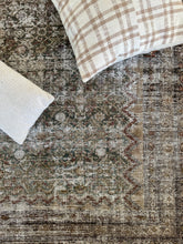 Load image into Gallery viewer, Antique Malayer 5’ x 9’