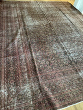 Load image into Gallery viewer, Antique Doroksh 9’9” x 12’4”