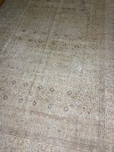 Load image into Gallery viewer, Turkish Area Rug 6’7” x 9’11”