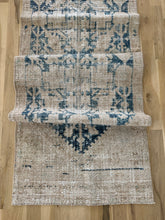 Load image into Gallery viewer, Vintage Malayer 2’8” x 10’