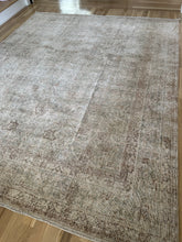 Load image into Gallery viewer, Vintage Turkish 8’1” x 9’10”