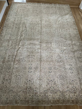 Load image into Gallery viewer, Vintage Turkish 7’7” x 11’4”