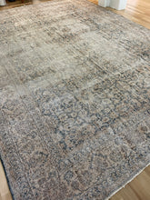 Load image into Gallery viewer, Vintage Large Turkish Area Rug 8’9” x 12’3”