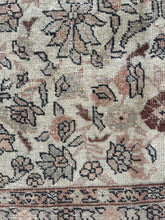 Load image into Gallery viewer, Vintage Tabriz 9’10” x 12’4”