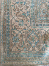 Load image into Gallery viewer, Vintage Mahal 9’8” x 12’8”