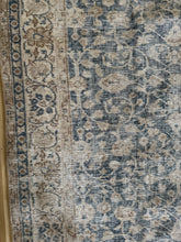 Load image into Gallery viewer, Vintage Turkish 6’6” x 9’8”