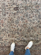 Load image into Gallery viewer, Vintage Tabriz 9’10” x 12’4”
