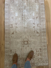Load image into Gallery viewer, Vintage Runner 2’9”x 12’1”