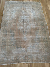 Load image into Gallery viewer, Vintage Persian 4’5” x 6’6”