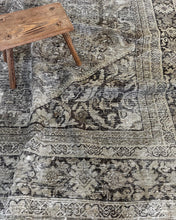 Load image into Gallery viewer, Antique Mahal Large Area Rug 9’7” x 12’4”