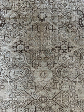 Load image into Gallery viewer, Antique Mahal 7’4” x 11’