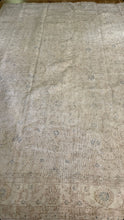 Load image into Gallery viewer, Vintage Turkish 6’11” x 10’3”