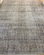 Load image into Gallery viewer, Vintage Large Turkish Area Rug 8’9” x 12’3”