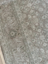 Load image into Gallery viewer, Vintage Tabriz 8’10” x 11’1”