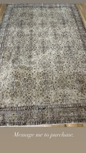 Load image into Gallery viewer, Vintage Turkish Area Rug 6’6” x 9’11’